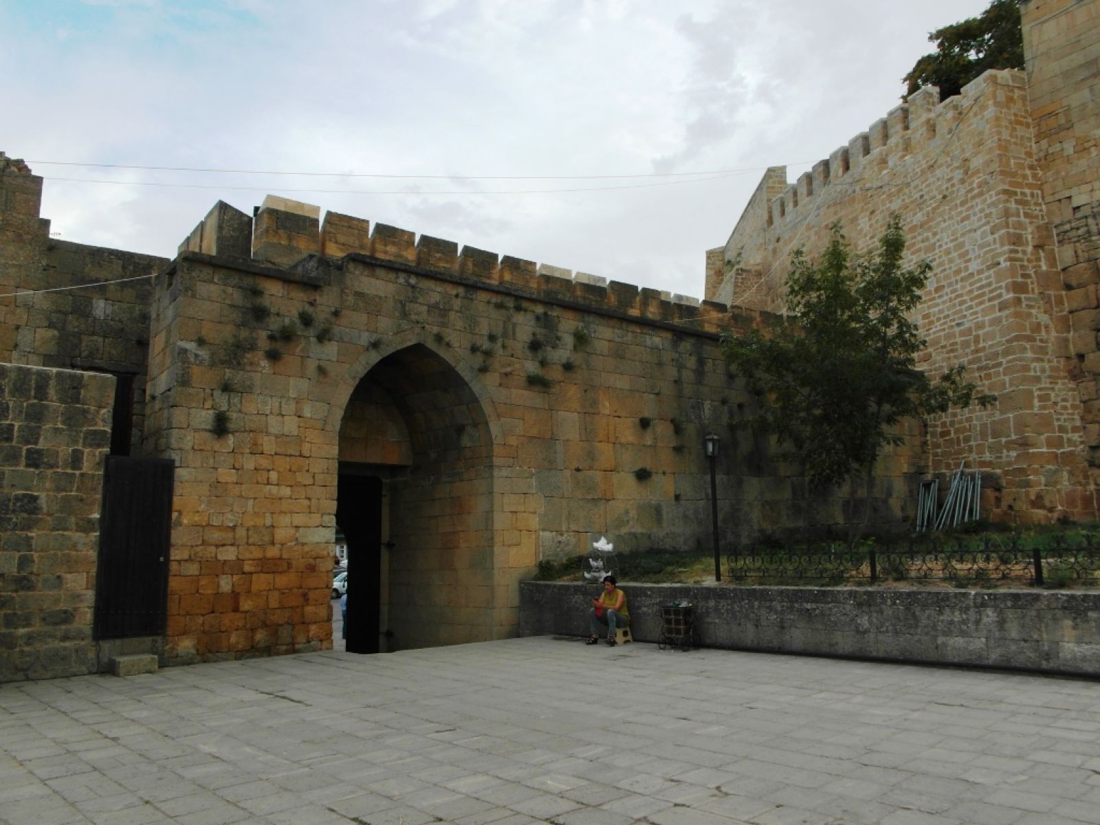 На фото: Дербент, крепость Нарын-Кала